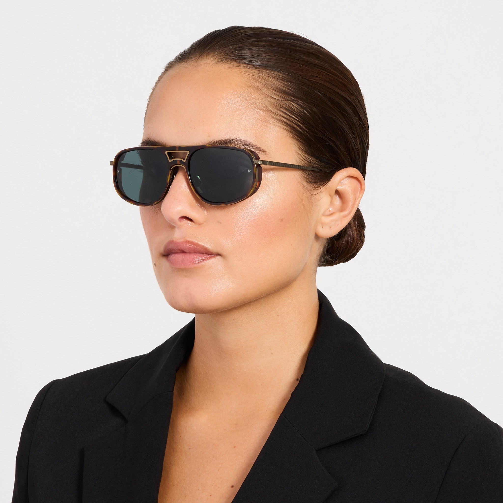 Calder Sunglasses in Dark Tortoiseshell - LINDA FARROW - Sunglasses - 