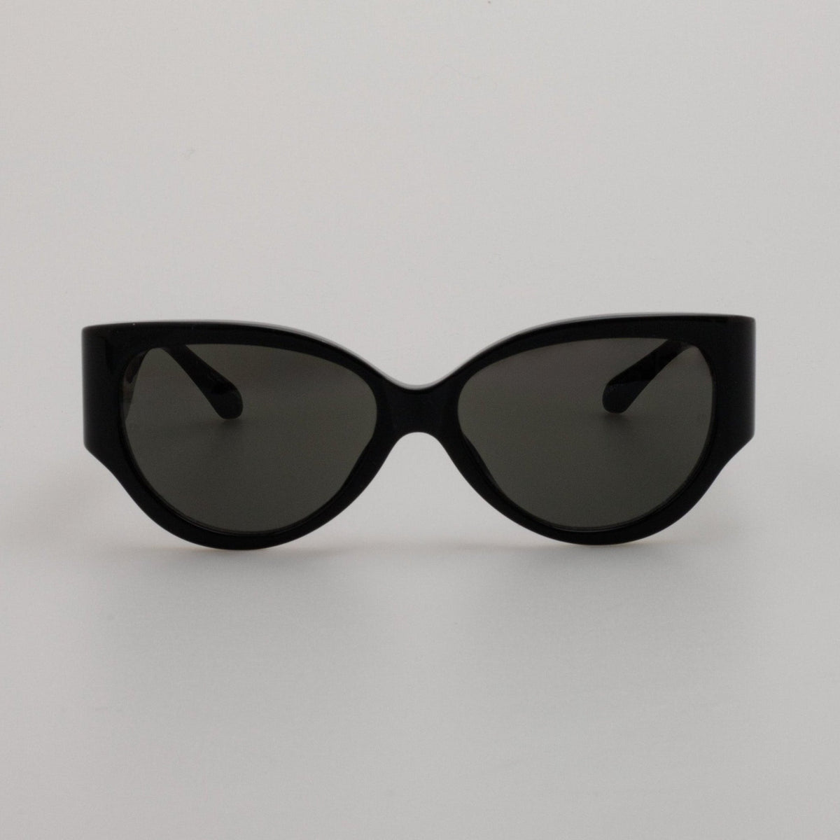 Linda Farrow 856 C7 Oversized Cat Eye Sunglasses Silver And Blue Titanium Frame Linda Farrow Sunglasses for Women without Vintage for sale  main image 4