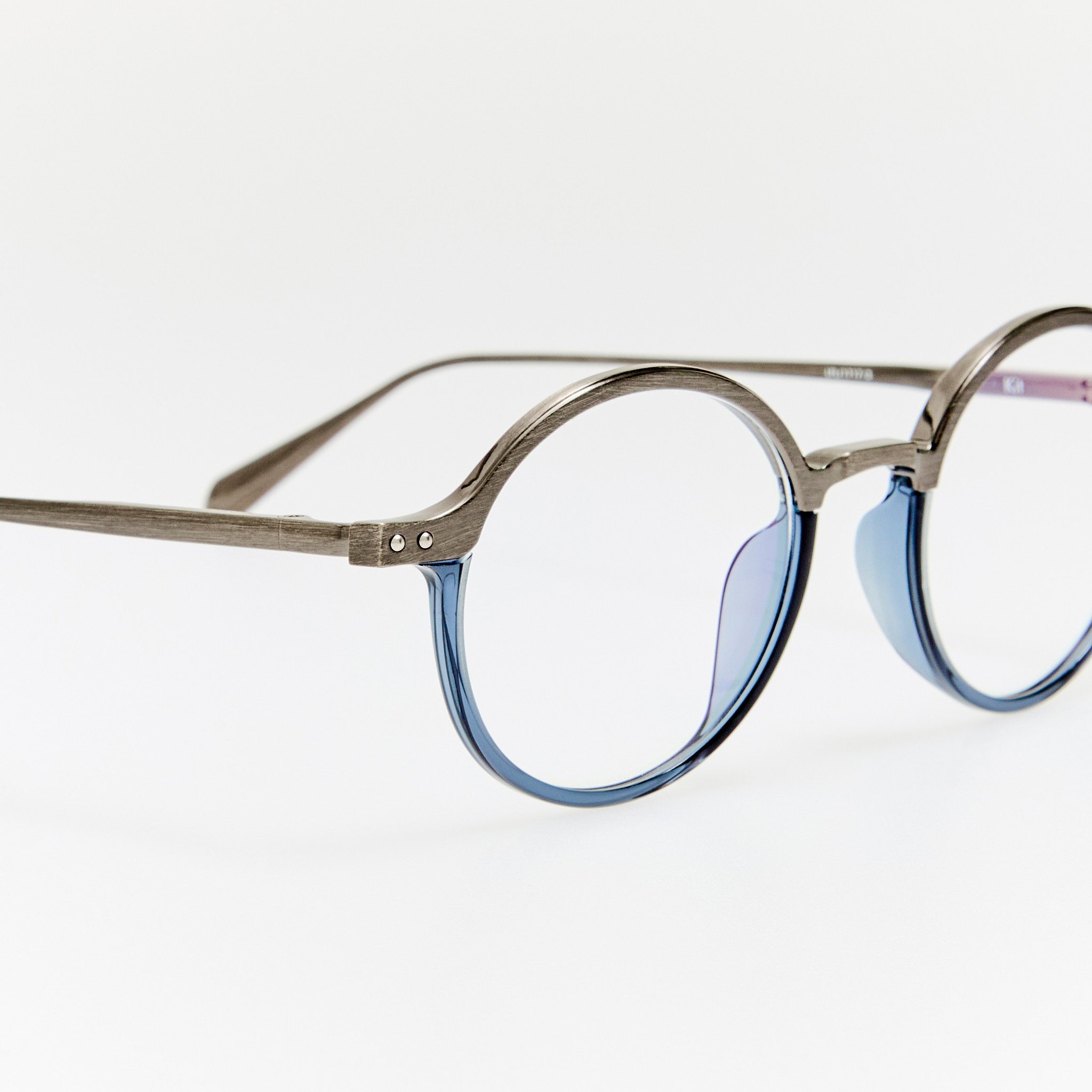 Kit Optical in Antique White Gold and Navy - LINDA FARROW - Optical Frame - 