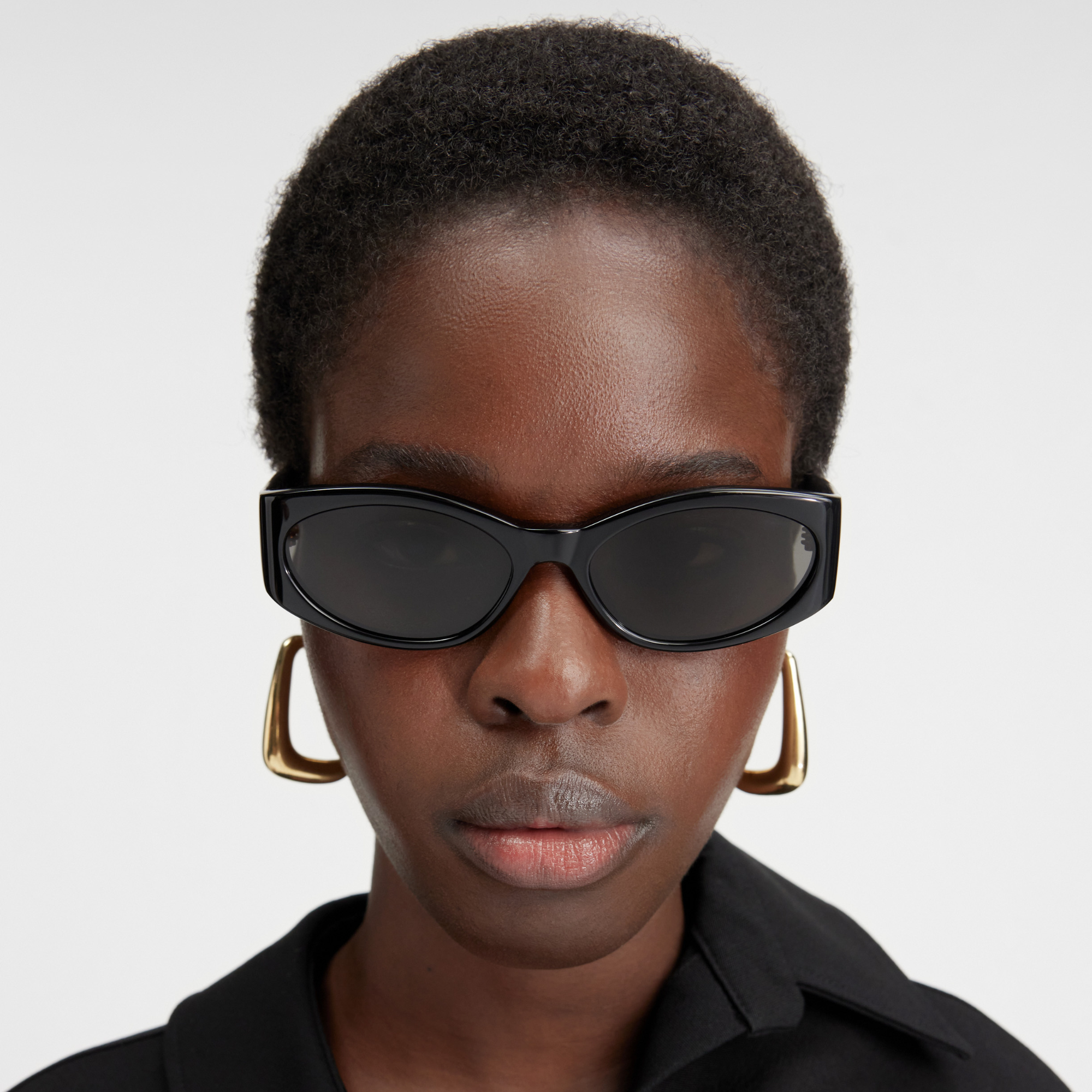 Ovalo Oval Sunglasses in Black