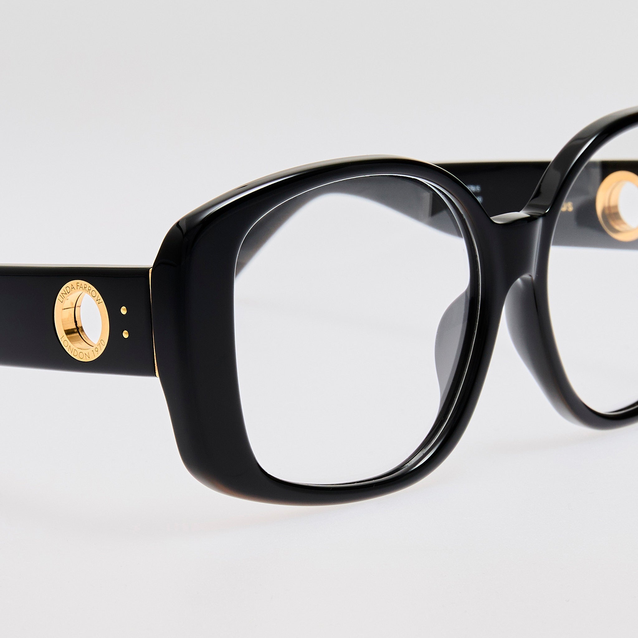 Venus Optical in Black - LINDA FARROW - Optical Frame - 
