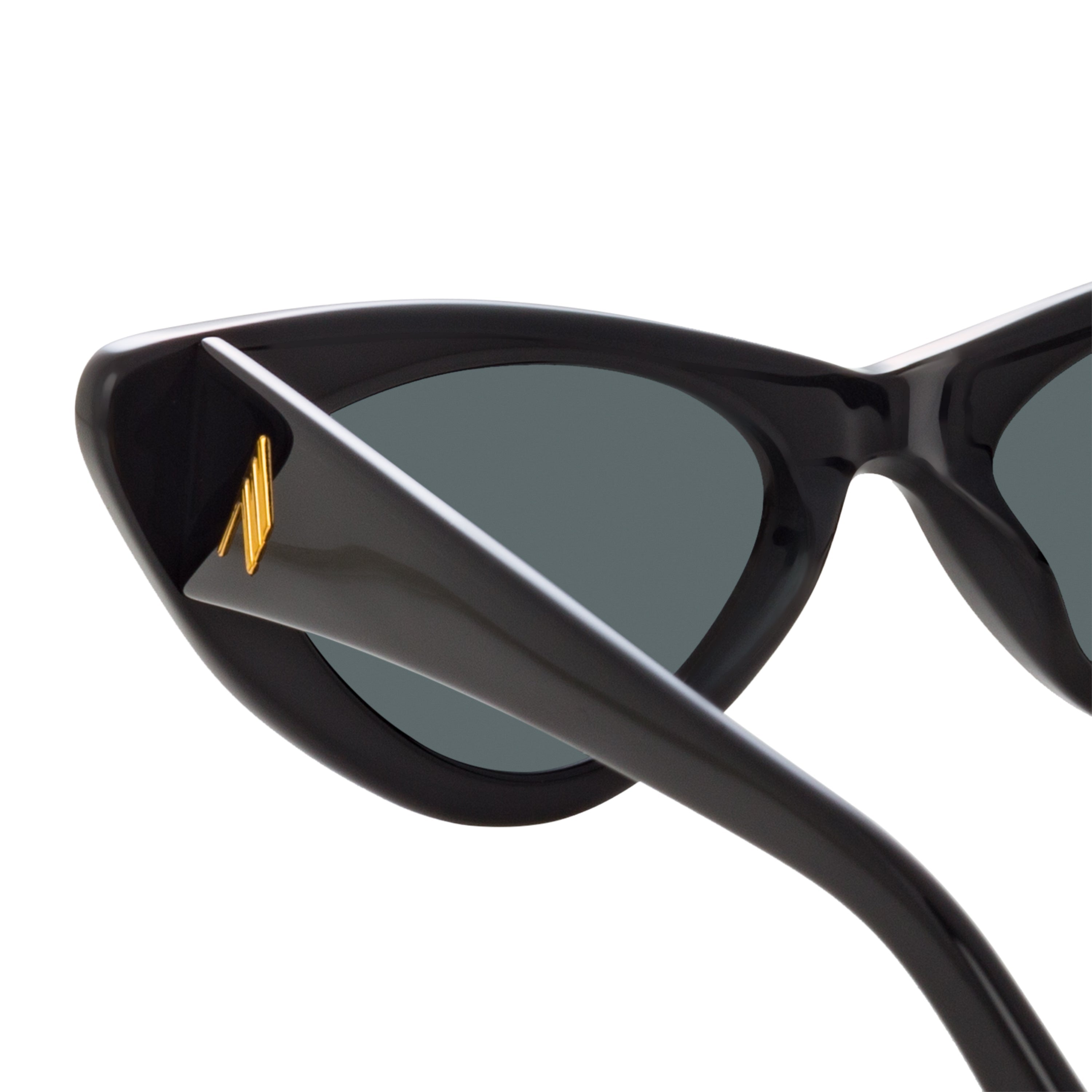 Dora Sunglasses in Black